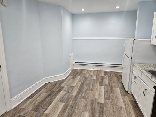 Building Photo - 16 S 50th St