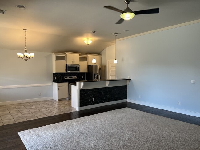 Photo - 8424 Northwest 142nd Street House