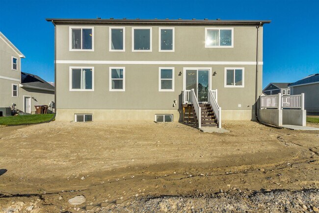 Building Photo - 6 br, 4 bath House - 836 Windsong Way