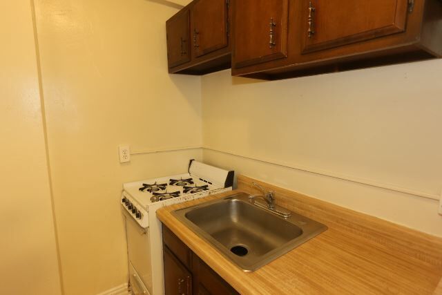 Foto del edificio - 430 W Roscoe St