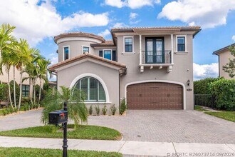 Building Photo - 9040 Watercrest Cir W