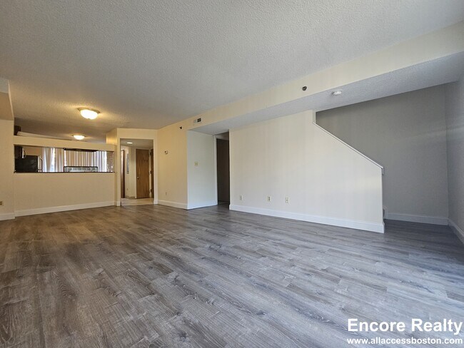 Building Photo - 150 North Beacon St