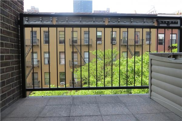 Building Photo - 447 West 47th Street