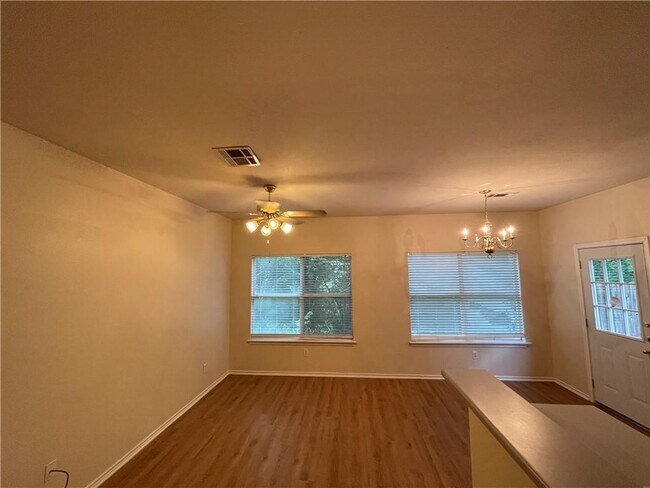 Foto del edificio - 1619 Constantino Cir