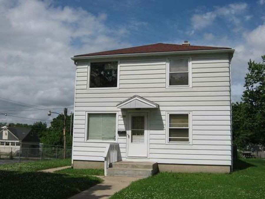 Primary Photo - 5229 N. Sherman Blvd. - 2 Bedroom Lower