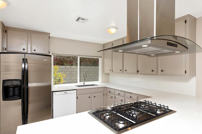 Building Photo - 72896 Tamarisk St