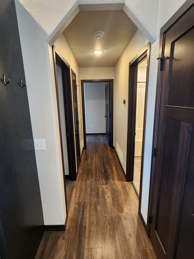 Building Photo - ~Applications Pending~ 4 Bedroom, 3 Bathroom with Office for Rent