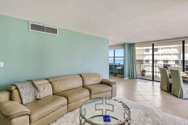 Building Photo - 5480 N Ocean Dr