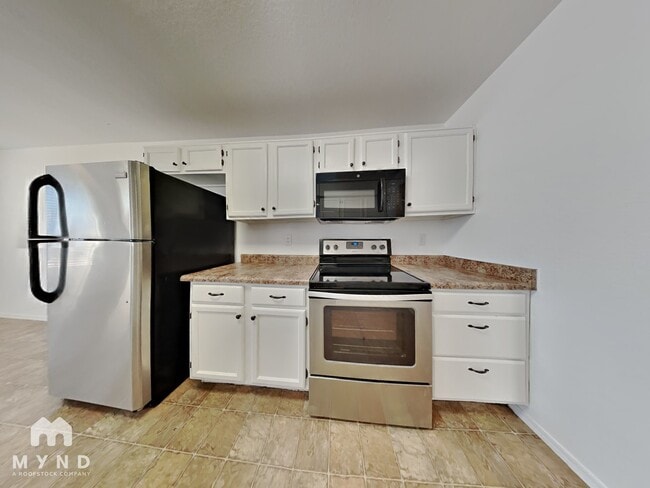 Building Photo - 5862 E Norwood St