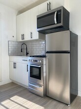 Building Photo - 1370 Gillingham St