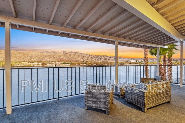 Building Photo - 437 Riverfront Dr