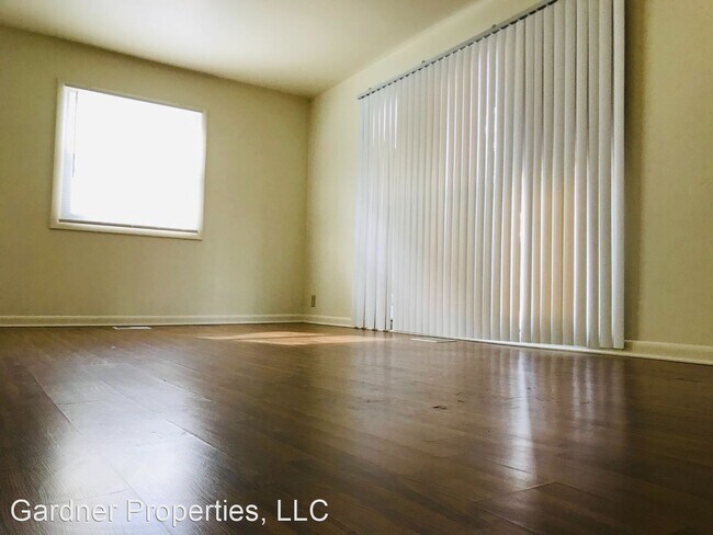 Building Photo - 3 br, 1 bath House - 5822 N 32nd Street