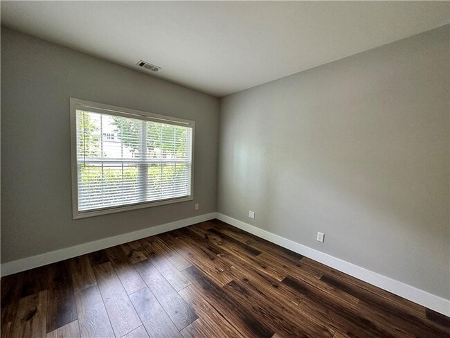 Foto del edificio - 2758 Suttonwood Way NE