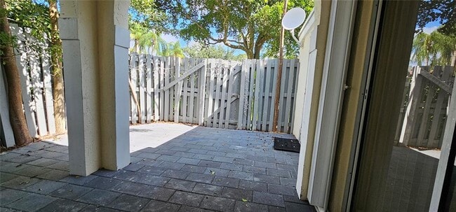 Foto del edificio - 1464 Springside Dr