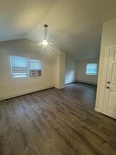 Building Photo - 386 Kennedy Dr