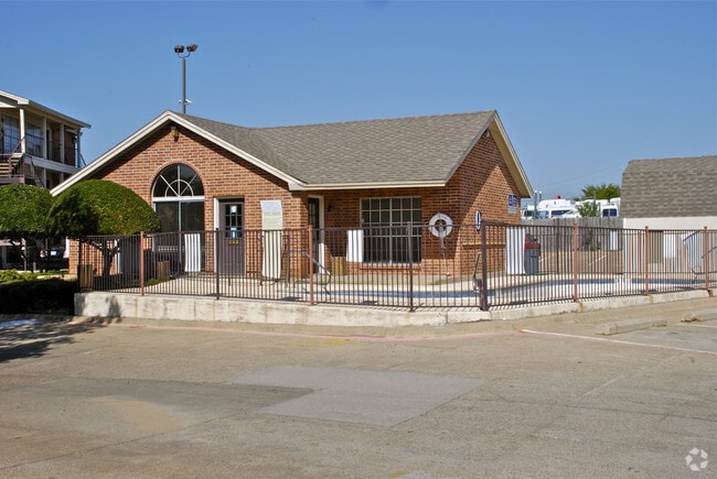 Building Photo - CALLOWAY PLACE