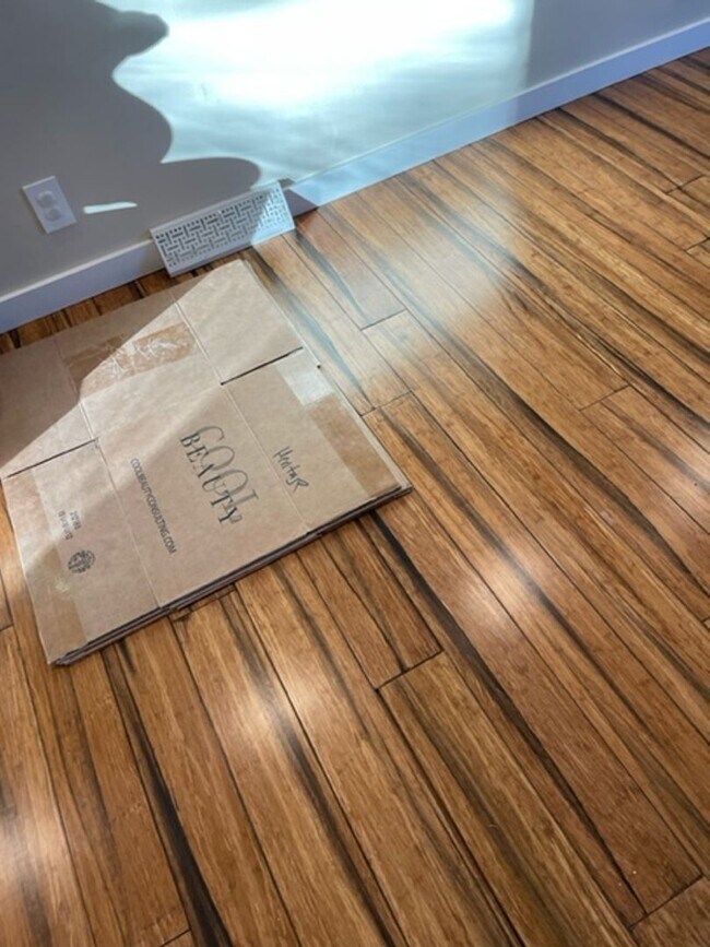 Foto del edificio - 4 bed/3bath-University Elementary School/I...