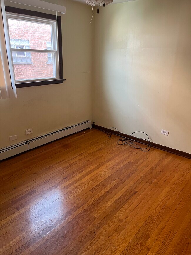 Building Photo - 332 Luella Ave