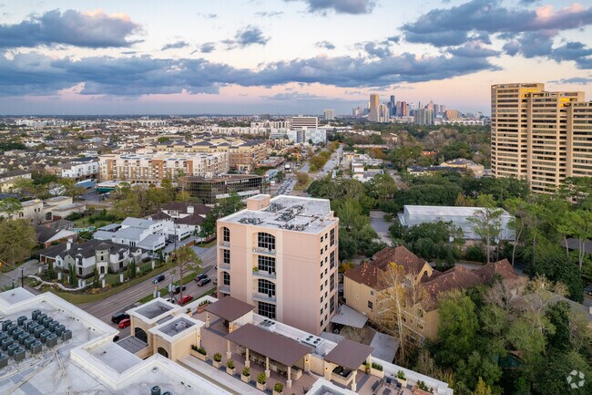 Foto aérea - Memorial Cove Lofts