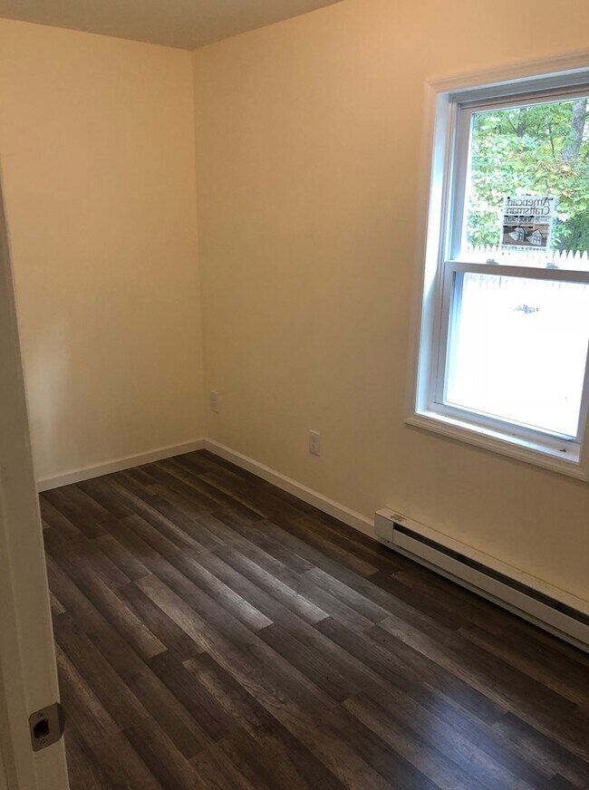 Foto del edificio - 49 Dover Ave