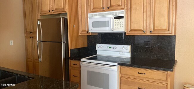 Foto del edificio - 14410 Teakwood Ln