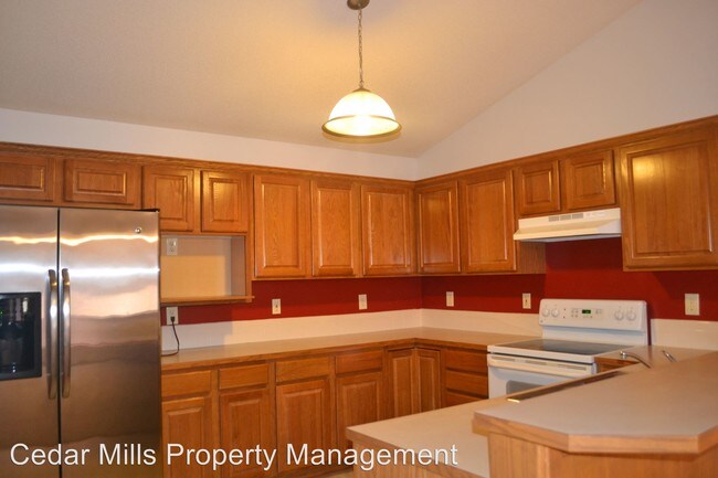 Building Photo - 1002 N Bedford Ct