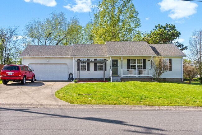 Foto del edificio - 239 Golden Pond Ave