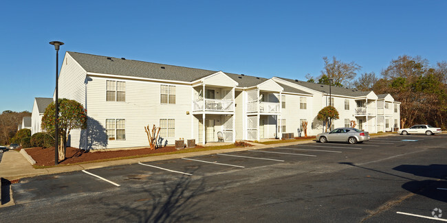 Foto del edificio - Deerfield Run Apartments