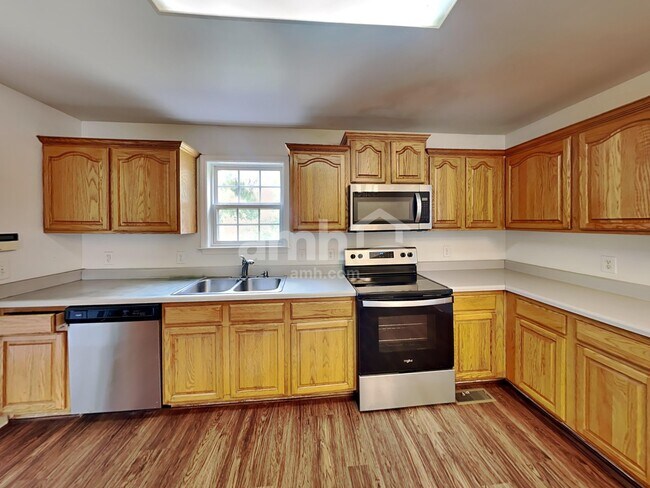 Foto del edificio - 524 Ryan Ave