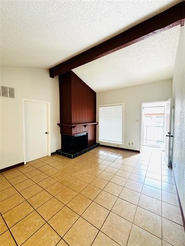Building Photo - 7152 Fair Oaks Ave