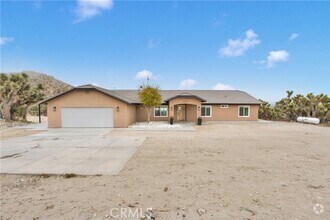 Building Photo - 2128 Pheasant Rd
