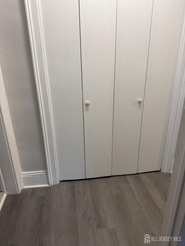 Building Photo - 76 S Adelaide Ave