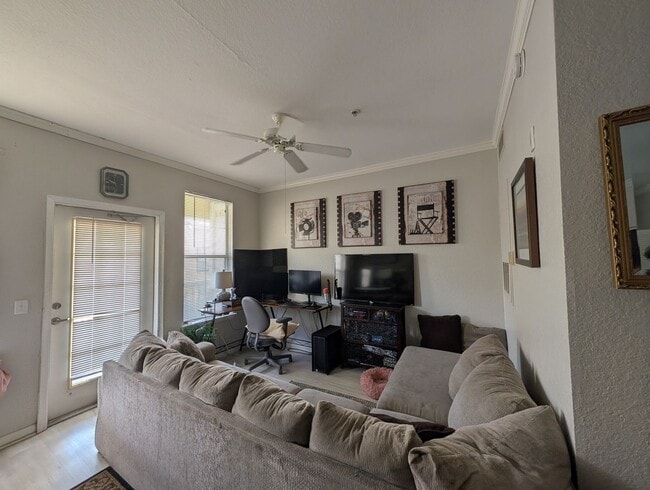 Photo - 860 North Orange Avenue Apartment