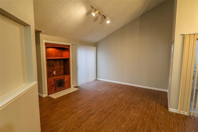 Foto del edificio - 18638 N Lyford Dr