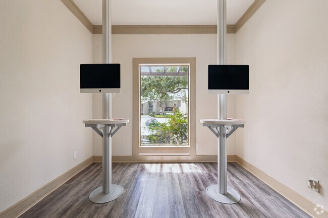 Business Center - 2400 Briarwest Apartments