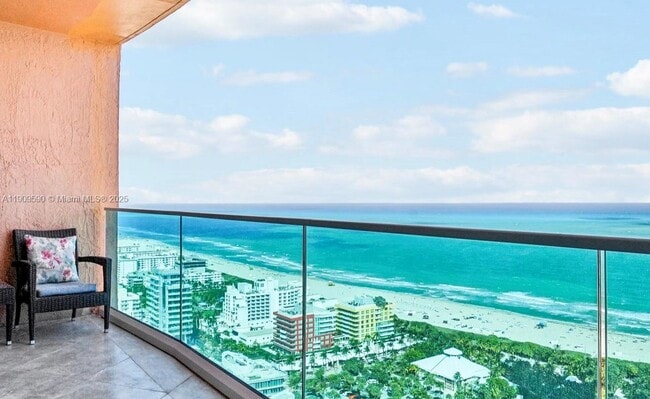 Foto del edificio - 300 South Pointe Dr