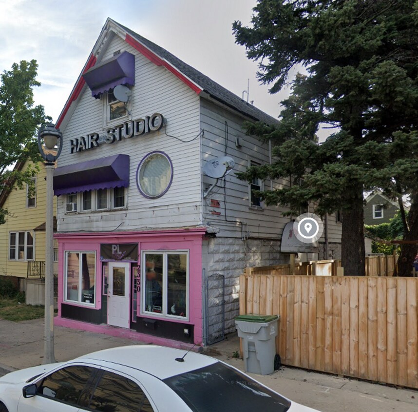 2330 S 6th St Unit 3rd Floor, Milwaukee, WI 53215 Room for Rent in