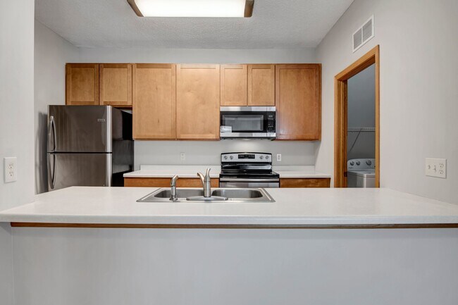 Foto del edificio - 650 Kingfisher Ln