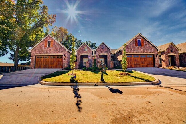 Foto del edificio - 3/2/2 Brand New Luxury Patio Home
