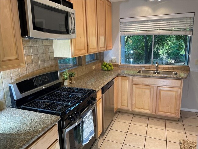Foto del edificio - 1602 Southgate Cir