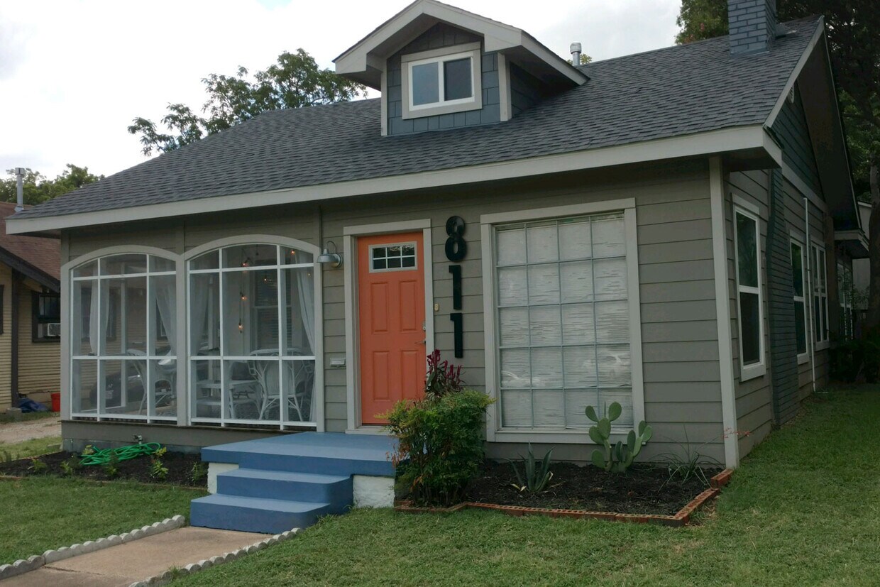 811 S Edgefield Ave, Dallas, TX 75208 House Rental in Dallas, TX