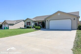 Building Photo - 416 Stone Grove Dr