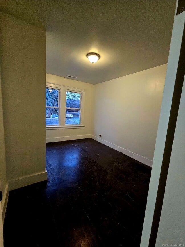 Building Photo - 75 Curtis St