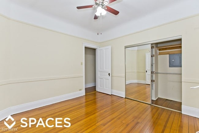 Building Photo - 328 W Dickens Ave