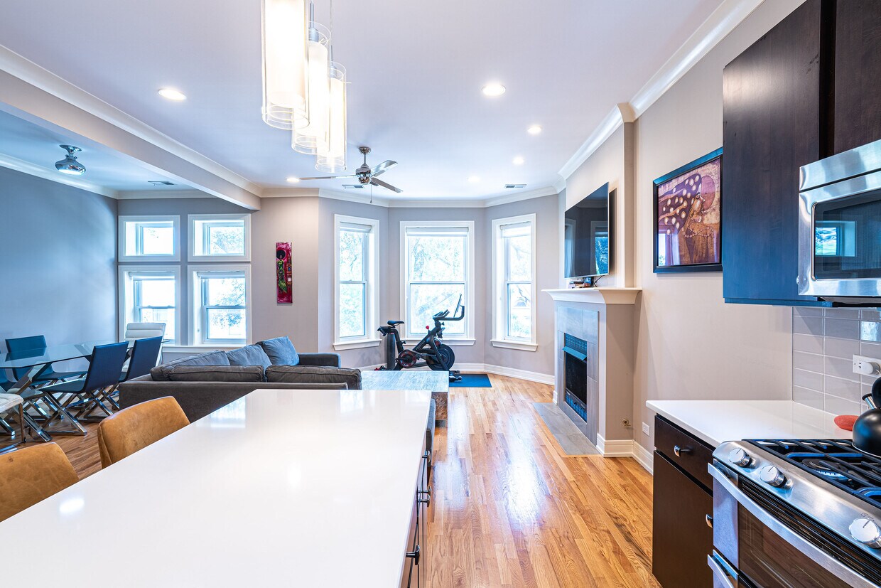 Foto principal - 3432 S Giles Ave