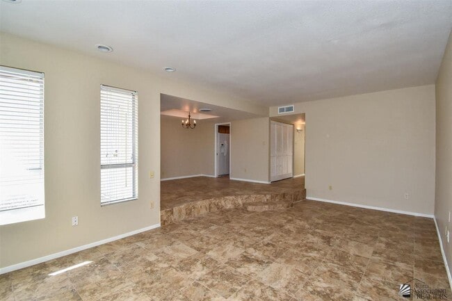 Foto del edificio - 1413 E Torrey Pines Cir
