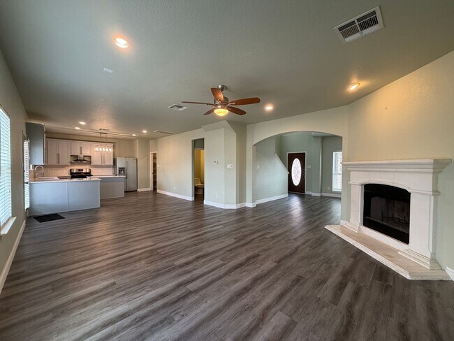 Foto del edificio - 3604 Sandy Brook Dr