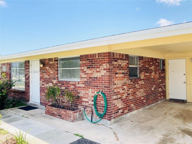 Building Photo - 3808 Gull Rd