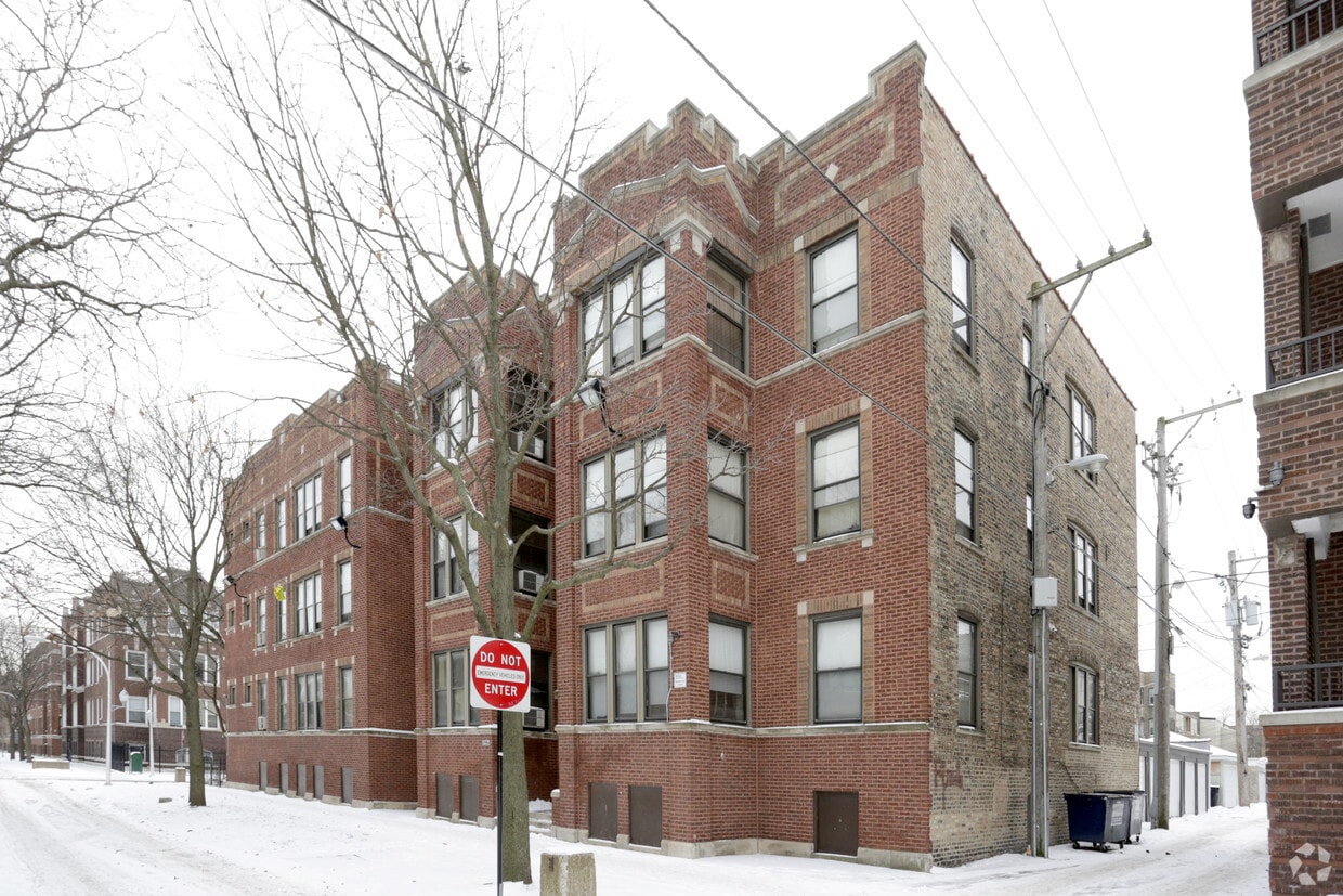 Building Photo - 6808 SE End Ave