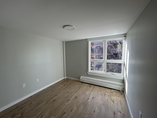 Building Photo - 5222-5222 Green St